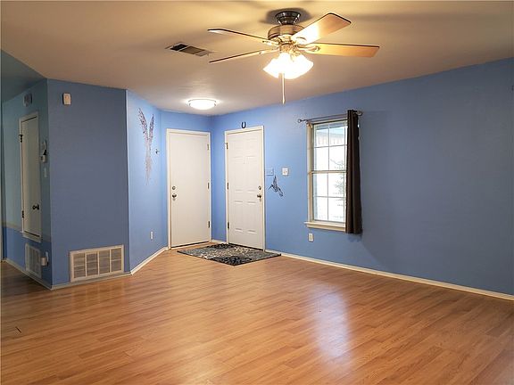 5th image of 487 Jim Miller Dr