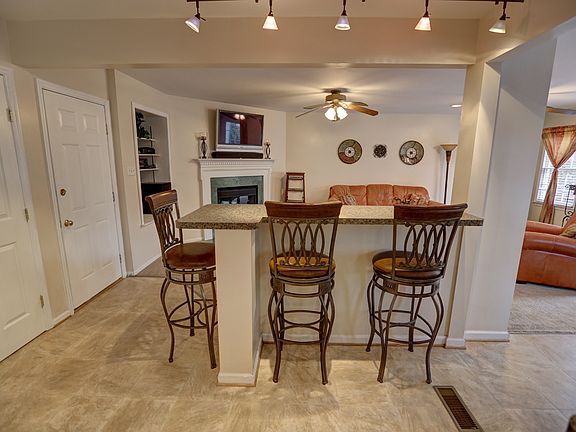 3rd image of 8413 Atterbury Dr
