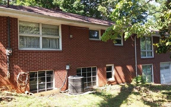 4th image of 901 Clearwood Ave