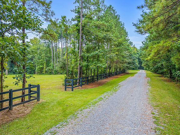 3rd image of 130 Marjorie Dr