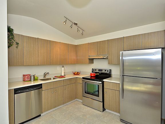 4th image of 8211 Lilly Stone Dr