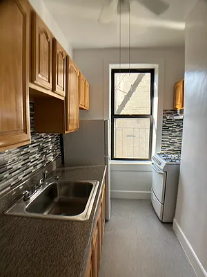 Rented by Gur Altberg, LREB | media 4