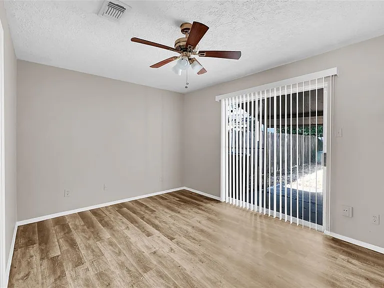 22115 Diane Dr — Photo 10