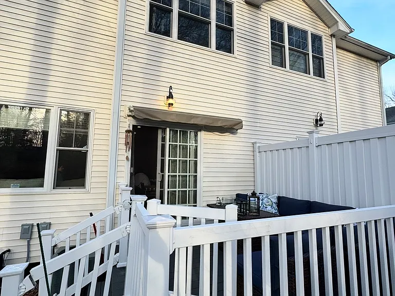 1 Santini St #J — Photo 35