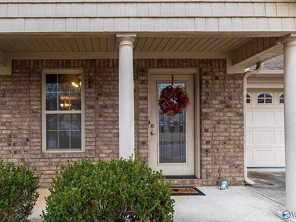 3rd image of 148 Autumn Branch Dr