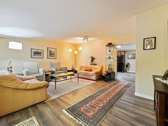 4th image of 3858 204th St