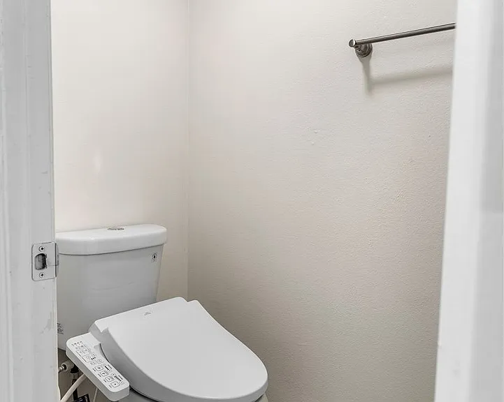 1532 Windsor Ln — Photo 22