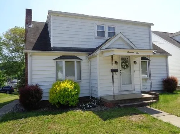 1005 Winslow St, Punxsutawney, PA 15767