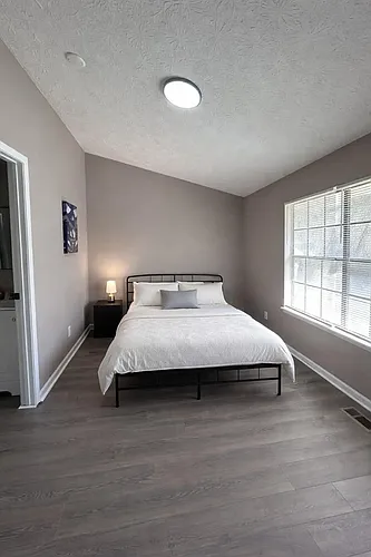 3674 Riverchase Ter Photo 1
