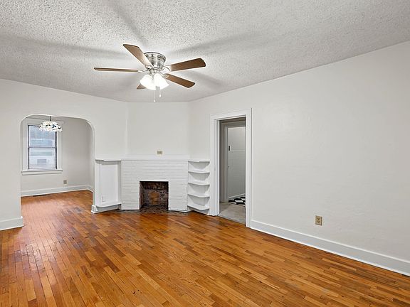 4th image of 615 S Broadview Ave