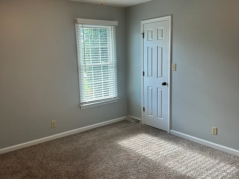 181 Old Farmers Rd — Photo 8