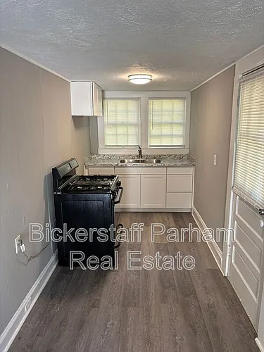 3011 18th Ave #F Photo 1