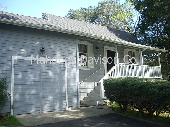 2nd image of 49 Grant Ave