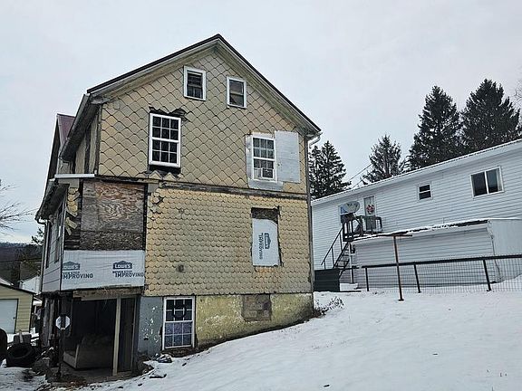 4th image of this home