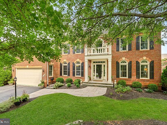 2nd image of 21476 Glebe View Dr