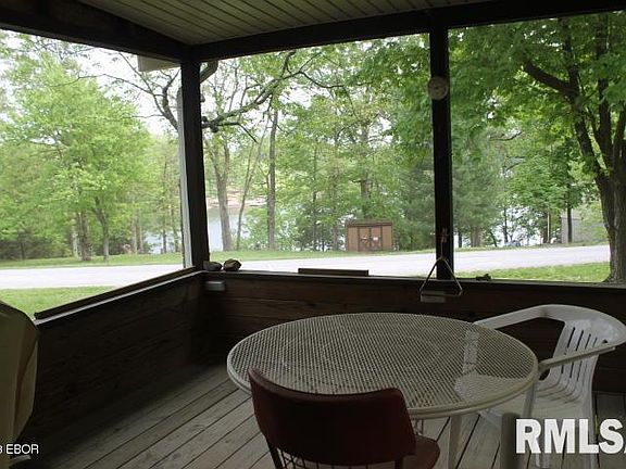 5th image of 570 Lake Shore Dr S