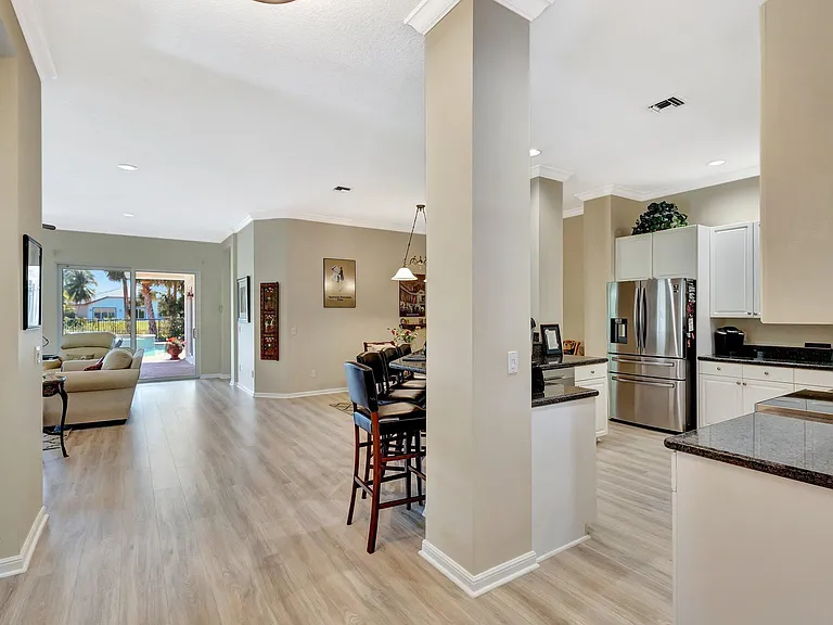 2941 Twin Oaks Way — Photo 8