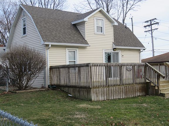 2nd image of 860 W Park Dr