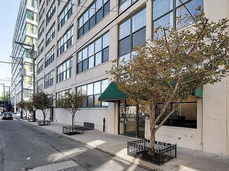 314 N 12th St #407 — Photo 15