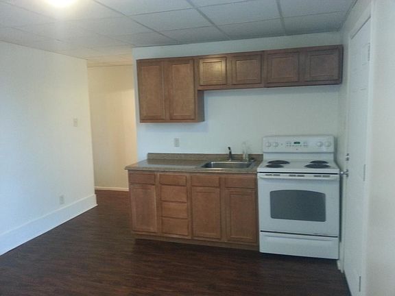 3rd image of 949 Fawcett Ave #1
