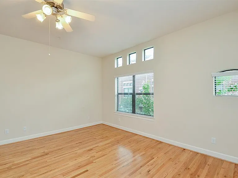 11315 S Main St #1-301 — Photo 16