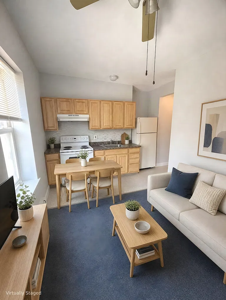 2 bed, 700 sqft, $3,200 — Photo 2