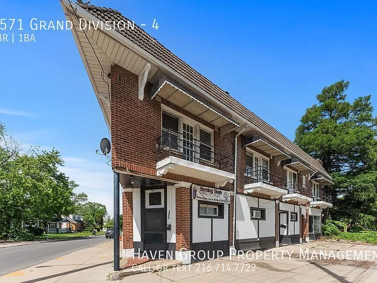 9571 Grand Division Ave #4 — Photo 2