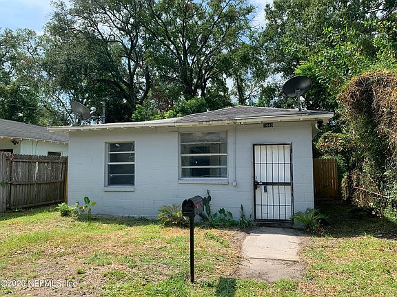 4th image of 1440 W 24TH Street