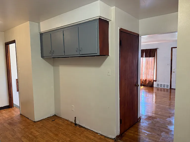 13901 Eastwood Blvd — Photo 10