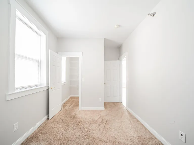 234 E 9th St #102 — Photo 6