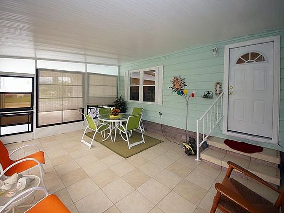 3rd image of 825 Seabrooke Dr #271