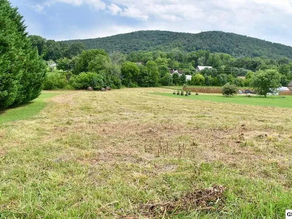 3209 Sybill Lee Ln, Sevierville, TN 37876