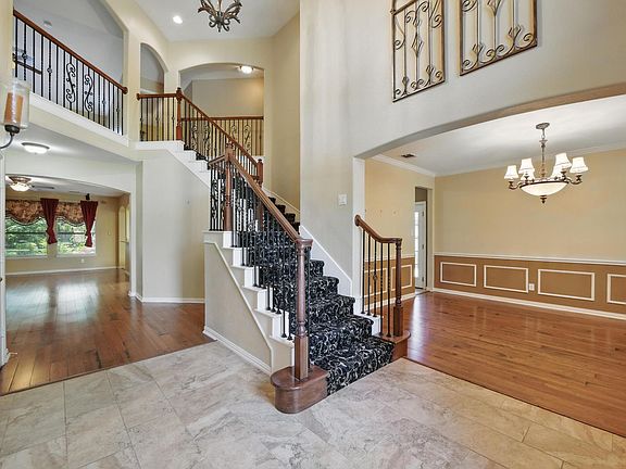 4th image of 1805 Southwicke Dr