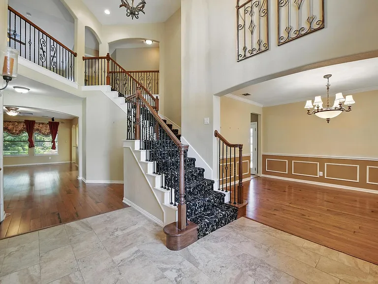 1805 Southwicke Dr — Photo 4