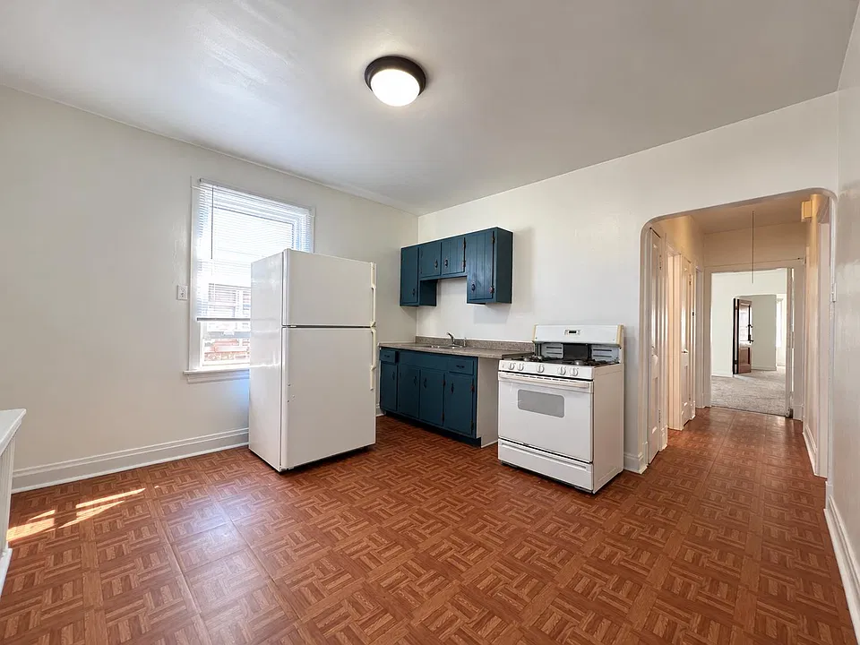 1905 Elmwood Ave #2