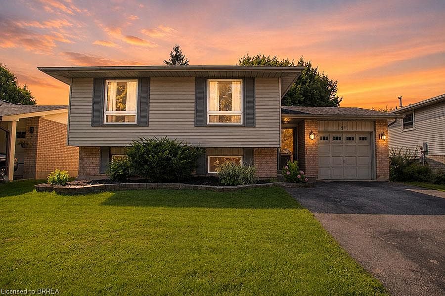1st image of 27 Myrtleville Dr