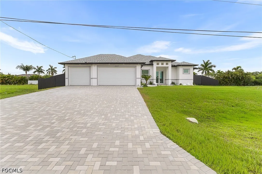 3 bed, 2.0 bath, 1700 sqft, $3,500 — Photo 1