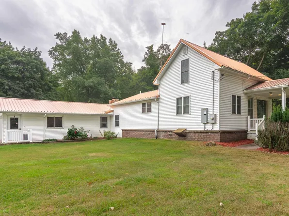 8370 N Lumberjack Rd, Riverdale, MI 48877