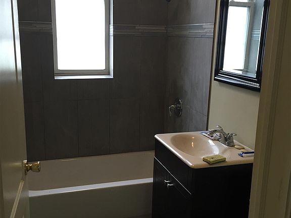 2nd image of 5342 S Wells St #1