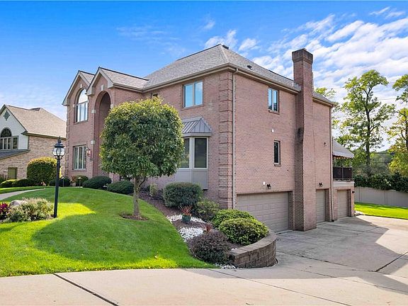 2nd image of 5005 Essex Ct