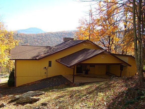 3rd image of 1094 Thorncliff Dr