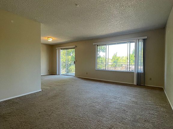 3rd image of 671 5th St W APT 8