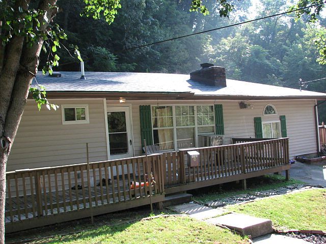 1st image of 1762 Poplar St