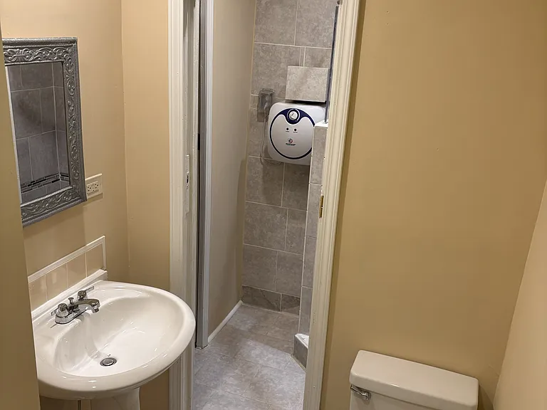 BEDROOM 3 BATHROOM