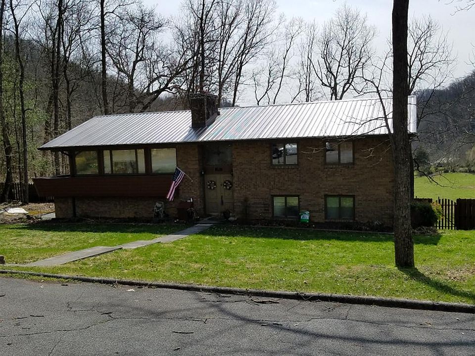 2nd image of 300 Amity Dr
