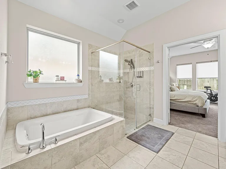 6811 Andorra Cove Cir — Photo 11