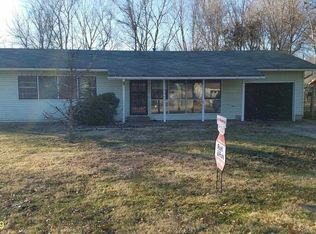 3909 15th St #B, Moline, IL 61265