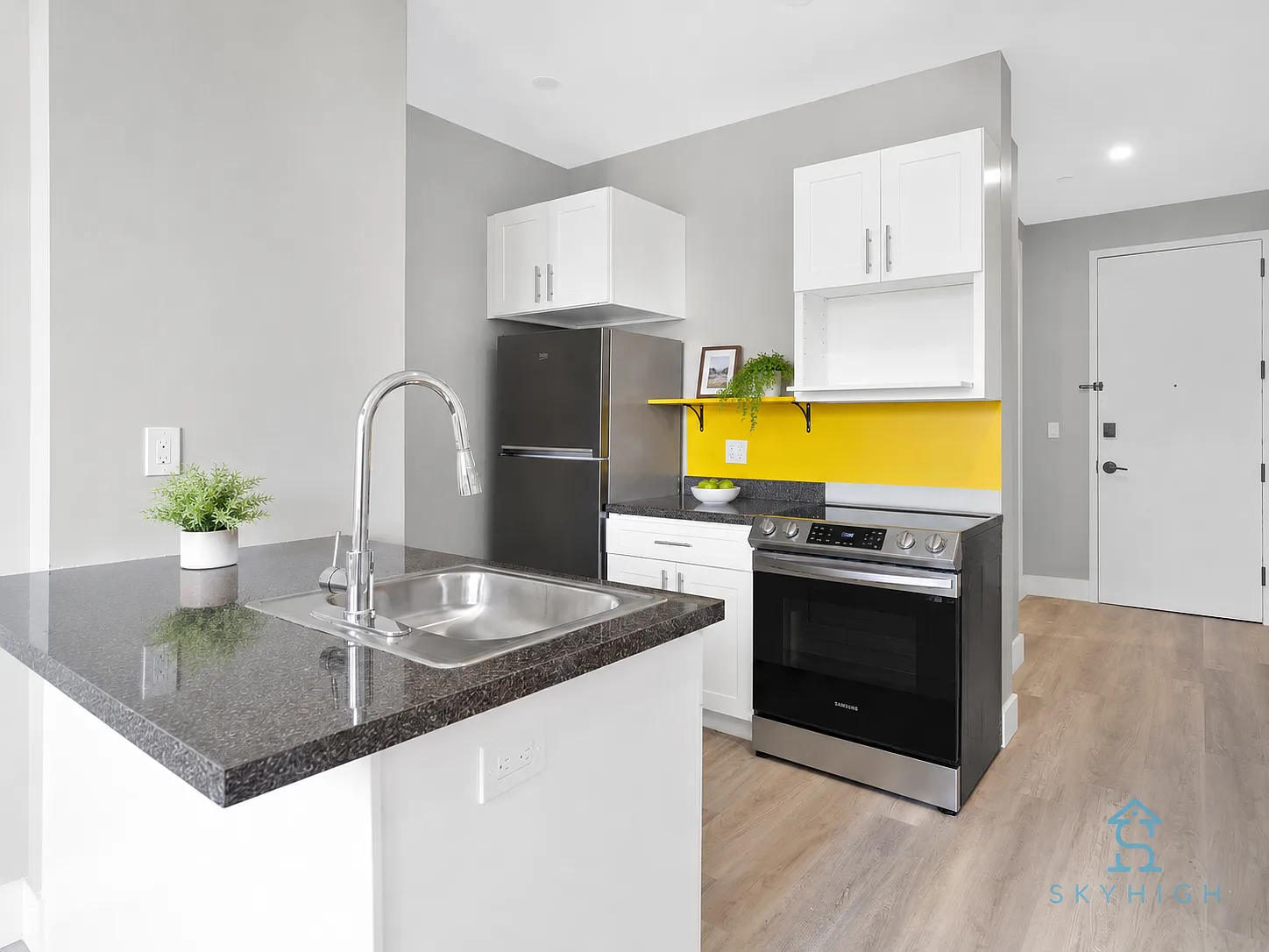 639 East 28th Street — Photo 4