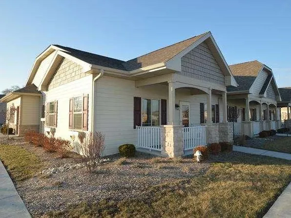 2930 21st St Unit 15, Kenosha, WI 53140