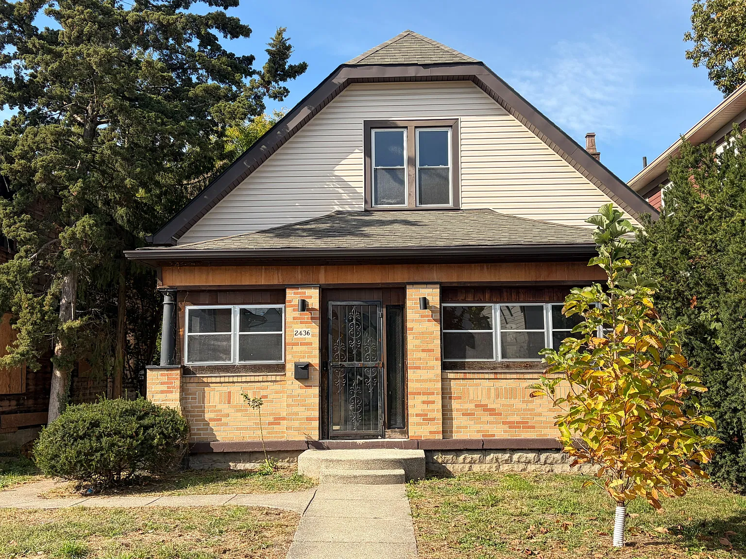 3 bed, 2.5 bath, 1800 sqft, $2,100 — Photo 1